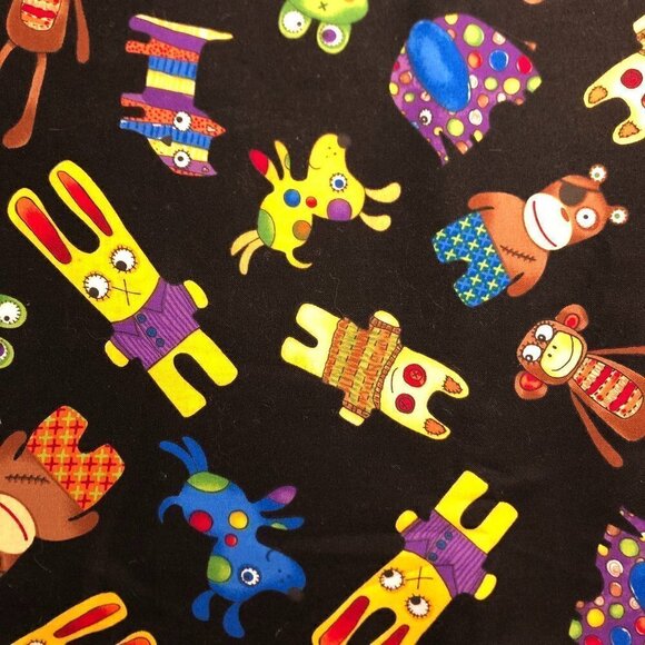 🛒 $16 Quilt Fabric Cotton - 2 yards Sock Animals Kids print - Picture 1 of 5